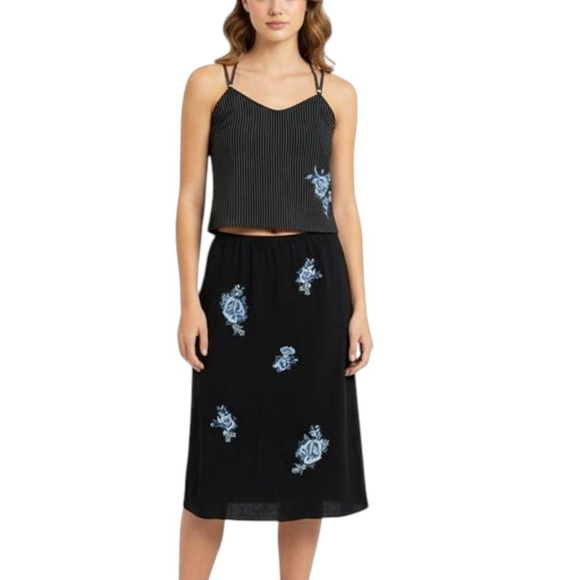 Vivienne Tam Dresses & Skirts - Vivienne Tam Floral Embroidered Skirt + Cami 2 piece set size 3 Small